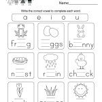 Free Printable Spring Phonics Worksheet For Kindergarten | Free Phonics Worksheets Printable